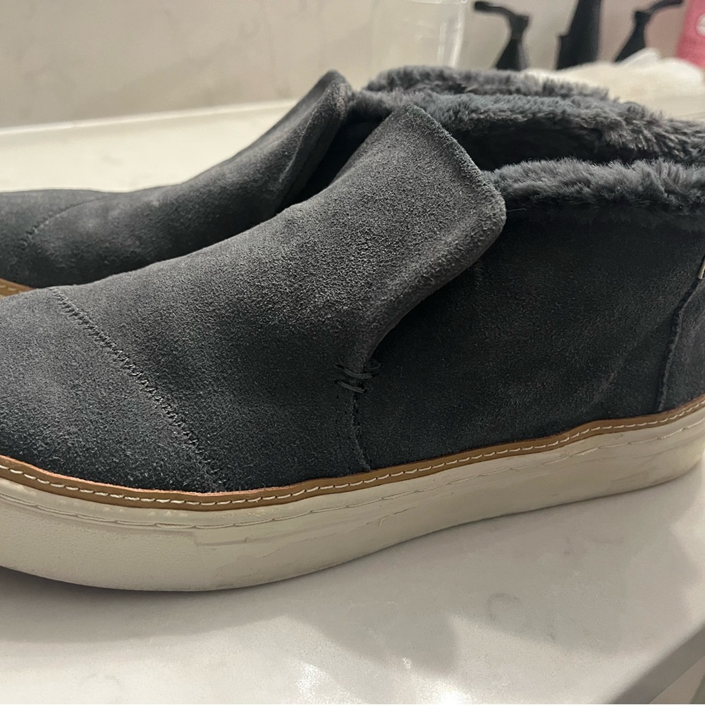 Toms Gray Suede Winter Boots